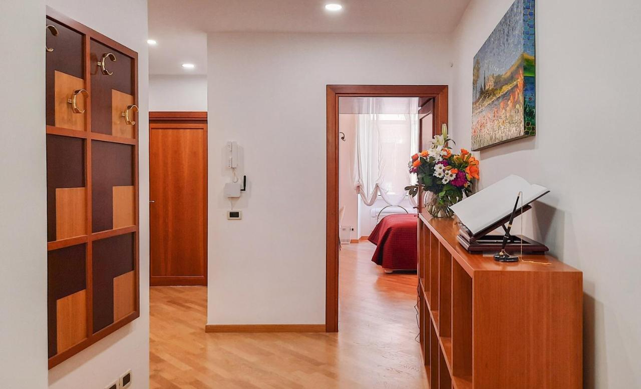 Karisma Suites Roma Esterno foto
